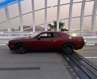 Benzin 3,6L Motor von Dodge Challenger 2020 zur Miete in Dubai.