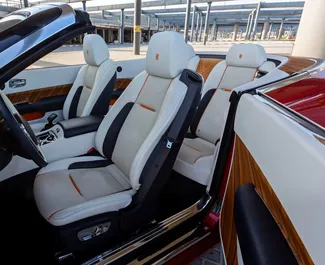 Benzin 6,6L Motor von Rolls-Royce Dawn 2019 zur Miete in Dubai.