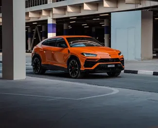 Frontansicht eines Mietwagens Lamborghini Urus in Dubai, VAE ✓ Auto Nr.8397. ✓ Automatisch TM ✓ 0 Bewertungen.