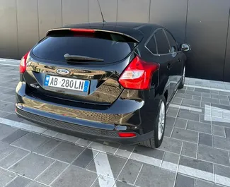 Vermietung Ford Focus. Komfort Fahrzeug zur Miete in Albanien ✓ Kaution Einzahlung von 100 EUR ✓ Versicherungsoptionen KFZ-HV, VKV Komplett.