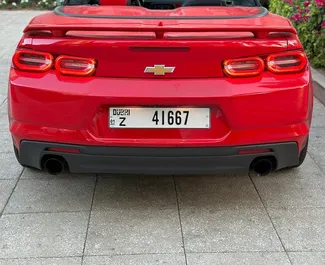 Chevrolet Camaro Cabrio 2020 zur Miete verfügbar in Dubai, mit Kilometerbegrenzung 250 km/Tag.