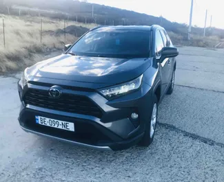 Vermietung Toyota Rav4. Komfort, SUV, Crossover Fahrzeug zur Miete in Georgien ✓ Kaution Einzahlung von 750 GEL ✓ Versicherungsoptionen KFZ-HV.