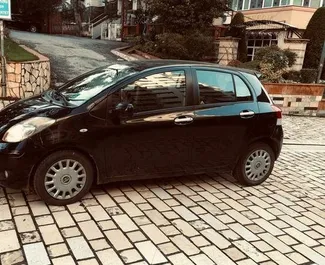 Autovermietung Toyota Yaris Nr.8623 Schaltgetriebe in Tirana, ausgestattet mit einem 1,4L Motor ➤ Von Edmond in Albanien.