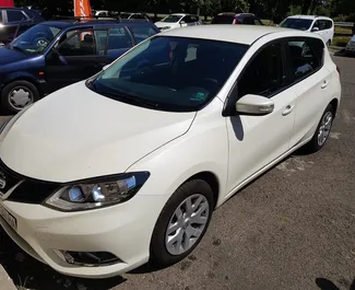 Frontansicht eines Mietwagens Nissan Pulsar in Burgas, Bulgarien ✓ Auto Nr.8597. ✓ Automatisch TM ✓ 0 Bewertungen.