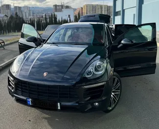 Frontansicht eines Mietwagens Porsche Macan S in Tiflis, Georgien ✓ Auto Nr.8891. ✓ Automatisch TM ✓ 0 Bewertungen.