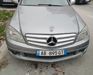 Frontansicht eines Mietwagens Mercedes-Benz C200 d in Durres, Albanien ✓ Auto Nr.8593. ✓ Automatisch TM ✓ 0 Bewertungen.