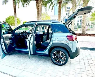 Mietwagen Citroen C3 Aircross 2024 in VAE, mit Benzin-Kraftstoff und 109 PS ➤ Ab 79 AED pro Tag.