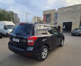 Benzin 2,5L Motor von Subaru Forester 2014 zur Miete in Tiflis.