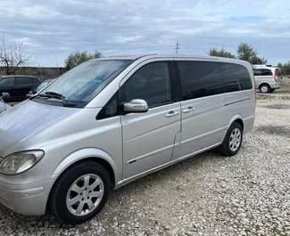 Frontansicht eines Mietwagens Mercedes-Benz Viano in Durres, Albanien ✓ Auto Nr.8784. ✓ Automatisch TM ✓ 0 Bewertungen.