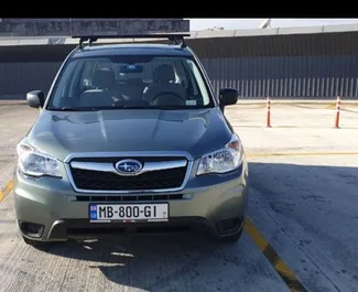 Frontansicht eines Mietwagens Subaru Forester in Tiflis, Georgien ✓ Auto Nr.8661. ✓ Automatisch TM ✓ 6 Bewertungen.