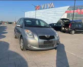 Autovermietung Toyota Yaris Nr.8683 Schaltgetriebe in Tirana, ausgestattet mit einem 1,0L Motor ➤ Von Erjet in Albanien.