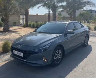 Frontansicht eines Mietwagens Hyundai Elantra in Dubai, VAE ✓ Auto Nr.8619. ✓ Automatisch TM ✓ 1 Bewertungen.