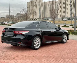 Mietwagen Toyota Camry 2020 in Armenien, mit Benzin-Kraftstoff und 249 PS ➤ Ab 56 USD pro Tag.