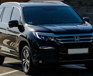 Frontansicht eines Mietwagens Honda Pilot in Eriwan, Armenien ✓ Auto Nr.9058. ✓ Automatisch TM ✓ 0 Bewertungen.