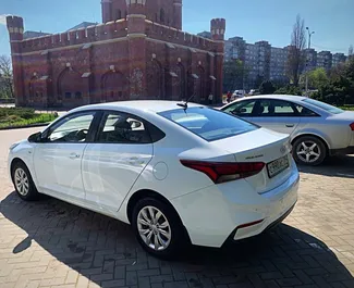 Vermietung Hyundai Solaris. Wirtschaft, Komfort Fahrzeug zur Miete in Russland ✓ Kaution Einzahlung von 5000 RUB ✓ Versicherungsoptionen KFZ-HV.
