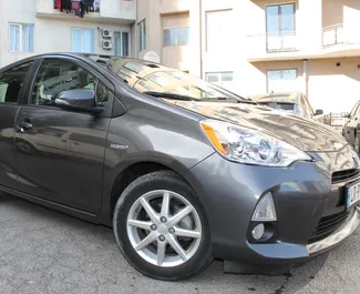 Autovermietung Toyota Prius C Nr.9241 Automatisch in Tiflis, ausgestattet mit einem 1,5L Motor ➤ Von Natia in Georgien.