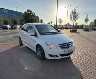 Mietwagen Mercedes-Benz B-Class 2008 in Armenien, mit Benzin-Kraftstoff und 116 PS ➤ Ab 47 USD pro Tag.