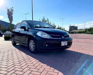 Mietwagen Nissan Tiida 2007 in Armenien, mit Benzin-Kraftstoff und 109 PS ➤ Ab 35 USD pro Tag.