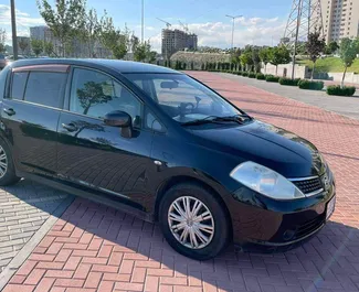 Benzin 1,5L Motor von Nissan Tiida 2007 zur Miete in Eriwan.