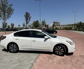 Mietwagen Nissan Altima 2011 in Armenien, mit Benzin-Kraftstoff und 175 PS ➤ Ab 41 USD pro Tag.