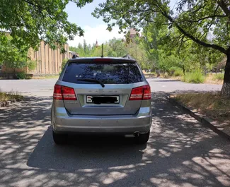 Mietwagen Dodge Journey 2021 in Armenien, mit Benzin-Kraftstoff und 173 PS ➤ Ab 55 USD pro Tag.