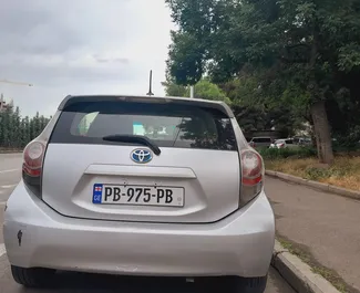 Vermietung Toyota Prius C. Wirtschaft, Komfort Fahrzeug zur Miete in Georgien ✓ Kaution Einzahlung von 40 GEL ✓ Versicherungsoptionen KFZ-HV, VKV Plus, Insassen, Diebstahlschutz.