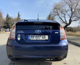 Toyota Prius 2012 zur Miete verfügbar in Tiflis, mit Kilometerbegrenzung unbegrenzte.