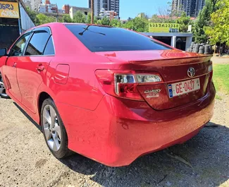 Toyota Camry 2014 zur Miete verfügbar in Tiflis, mit Kilometerbegrenzung unbegrenzte.