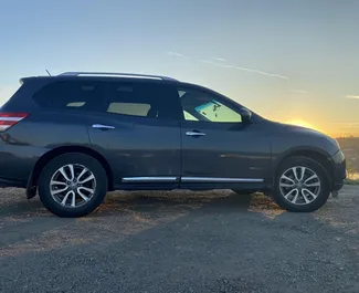 Autovermietung Nissan Pathfinder Nr.9113 Automatisch in Tiflis, ausgestattet mit einem 2,5L Motor ➤ Von Ashot in Georgien.