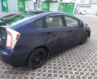 Mietwagen Toyota Prius 2012 in Georgien, mit Benzin-Kraftstoff und 120 PS ➤ Ab 93 GEL pro Tag.