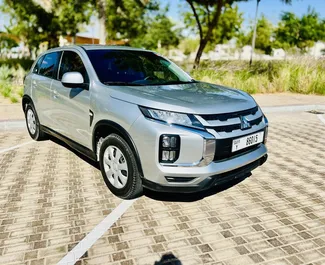 Frontansicht eines Mietwagens Mitsubishi ASX am Flughafen Dubai Al Maktoum, VAE ✓ Auto Nr.9117. ✓ Automatisch TM ✓ 0 Bewertungen.