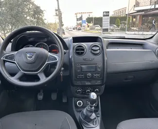 Dacia Duster 2017 zur Miete verfügbar in Tirana, mit Kilometerbegrenzung unbegrenzte.