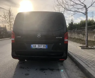 Diesel 2,2L Motor von Mercedes-Benz Vito 2018 zur Miete in Tirana.