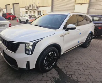 Frontansicht eines Mietwagens Kia Sorento in Dubai, VAE ✓ Auto Nr.8963. ✓ Automatisch TM ✓ 0 Bewertungen.