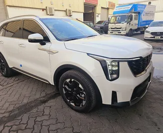 Mietwagen Kia Sorento 2024 in VAE, mit Benzin-Kraftstoff und 200 PS ➤ Ab 220 AED pro Tag.