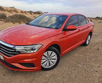 Benzin 1,5L Motor von Volkswagen Jetta 2019 zur Miete in Dubai.