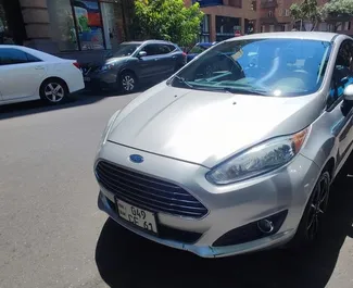 Frontansicht eines Mietwagens Ford Fiesta in Eriwan, Armenien ✓ Auto Nr.9408. ✓ Automatisch TM ✓ 0 Bewertungen.