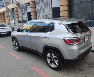 Vermietung Jeep Compass. Komfort, Crossover Fahrzeug zur Miete in Armenien ✓ Kaution Einzahlung von 400 USD ✓ Versicherungsoptionen KFZ-HV, TKV, Insassen, Diebstahlschutz, Ausland.