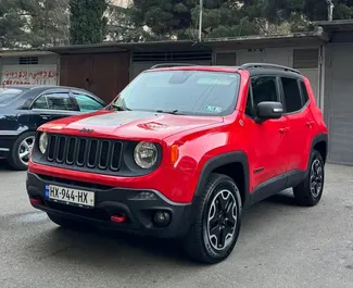 Frontansicht eines Mietwagens Jeep Renegade in Tiflis, Georgien ✓ Auto Nr.9528. ✓ Automatisch TM ✓ 0 Bewertungen.