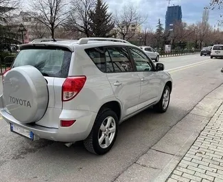 Autovermietung Toyota Rav4 Nr.9372 Schaltgetriebe am Flughafen von Tirana, ausgestattet mit einem 2,2L Motor ➤ Von Amarildo in Albanien.