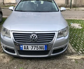 Frontansicht eines Mietwagens Volkswagen Passat Variant in Durres, Albanien ✓ Auto Nr.9430. ✓ Automatisch TM ✓ 1 Bewertungen.