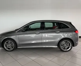 Autovermietung Mercedes-Benz B-Class Nr.9510 Automatisch am Flughafen Teneriffa Süd, ausgestattet mit einem 1,3L Motor ➤ Von Philip in Spanien.