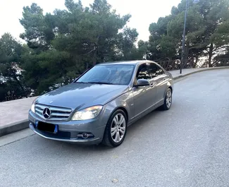 Frontansicht eines Mietwagens Mercedes-Benz C220 in Durres, Albanien ✓ Auto Nr.8933. ✓ Automatisch TM ✓ 4 Bewertungen.