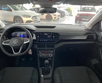 Mietwagen Volkswagen T-Cross 2022 in Spanien, mit Benzin-Kraftstoff und 95 PS ➤ Ab 25 EUR pro Tag.