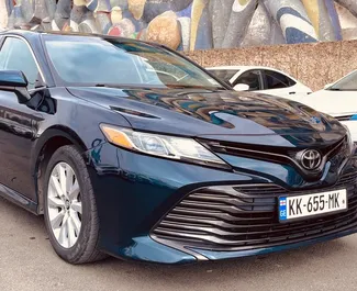 Mietwagen Toyota Camry 2021 in Georgien, mit Benzin-Kraftstoff und 203 PS ➤ Ab 80 GEL pro Tag.