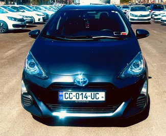 Autovermietung Toyota Prius C Nr.9558 Automatisch am Flughafen Tiflis, ausgestattet mit einem 1,5L Motor ➤ Von Beka in Georgien.