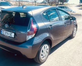 Vermietung Toyota Prius C. Wirtschaft, Komfort Fahrzeug zur Miete in Georgien ✓ Kaution Keine Kaution ✓ Versicherungsoptionen KFZ-HV, VKV Komplett.