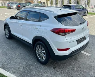 Vermietung Hyundai Tucson. Wirtschaft, Komfort, SUV, Crossover Fahrzeug zur Miete in Albanien ✓ Kaution Keine Kaution ✓ Versicherungsoptionen KFZ-HV, TKV, VKV Komplett, Ausland, Junge, Keine Kaution.