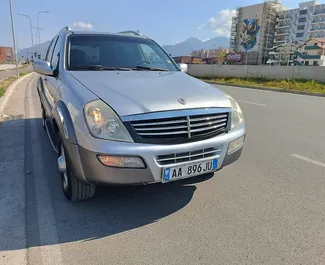 Frontansicht eines Mietwagens SsangYong Rexton in Tirana, Albanien ✓ Auto Nr.9588. ✓ Automatisch TM ✓ 0 Bewertungen.