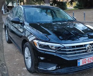 Mietwagen Volkswagen Jetta 2019 in Georgien, mit Benzin-Kraftstoff und 150 PS ➤ Ab 115 GEL pro Tag.